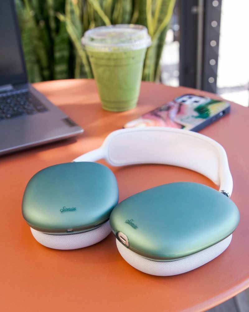 Apple® Airpod Max Case – Frosted Matte Solid Green – Shop Sonix Airpods Cases