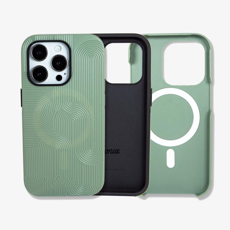 MagSafe iPhone Case Made From Recycled Plastic in Green Eco-Friendly Phone Cases