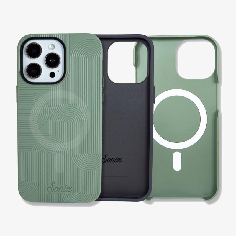 MagSafe iPhone Case Made From Recycled Plastic in Green Eco-Friendly Phone Cases